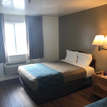 Ameri-Stay Inn & Suites Clearfield Exteriér fotografie