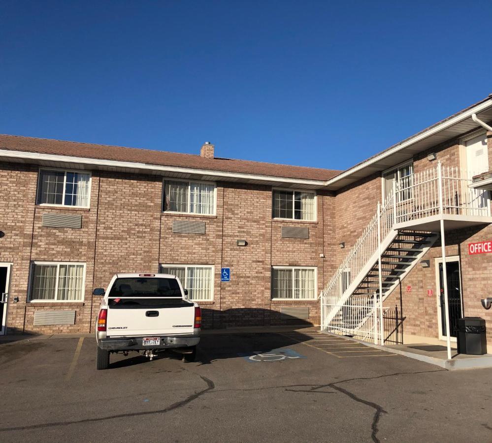 Ameri-Stay Inn & Suites Clearfield Exteriér fotografie