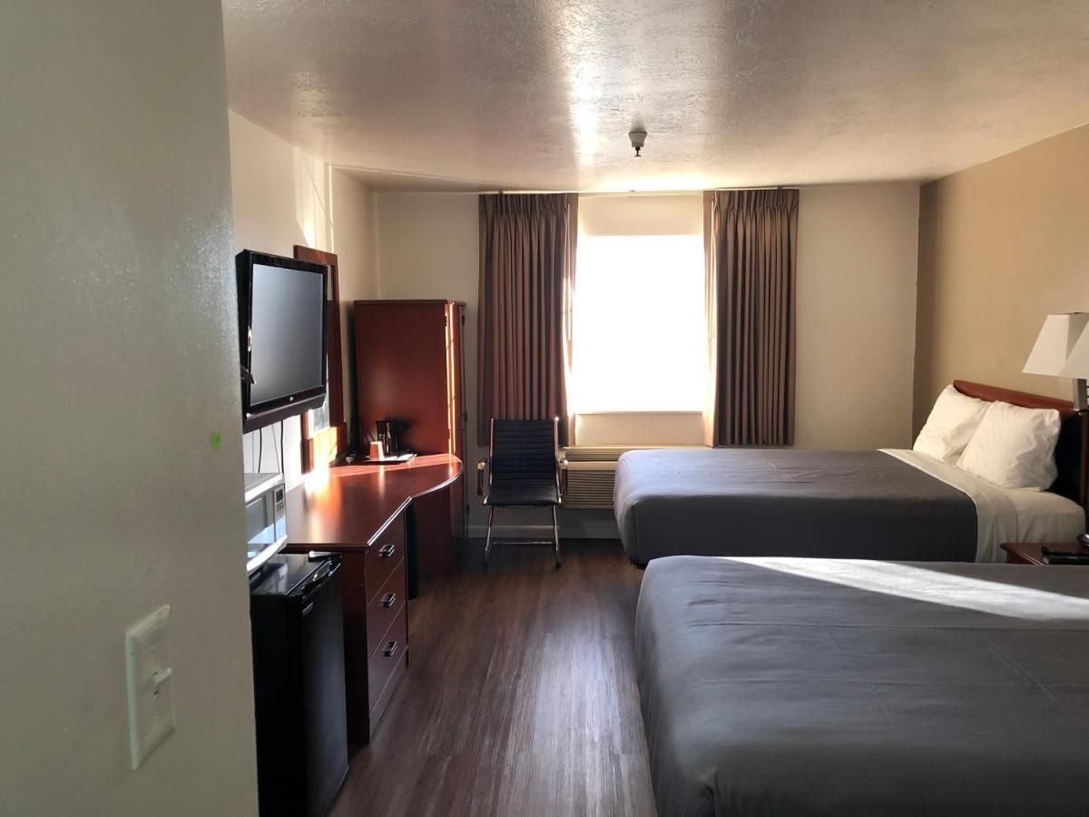 Ameri-Stay Inn & Suites Clearfield Exteriér fotografie