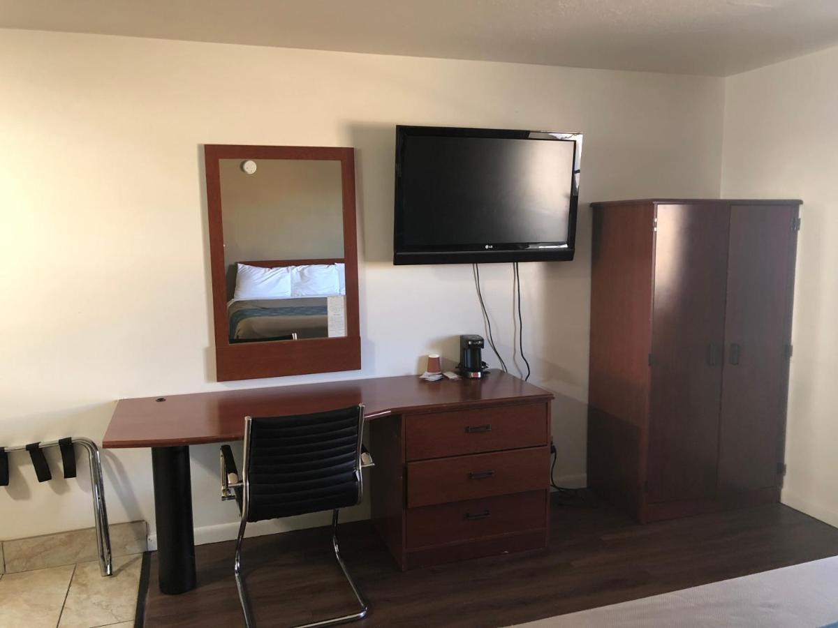Ameri-Stay Inn & Suites Clearfield Exteriér fotografie