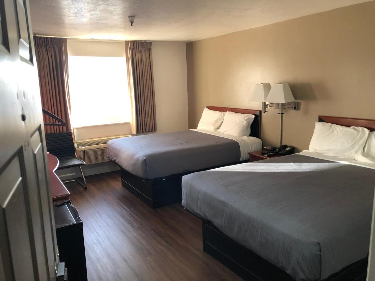 Ameri-Stay Inn & Suites Clearfield Exteriér fotografie