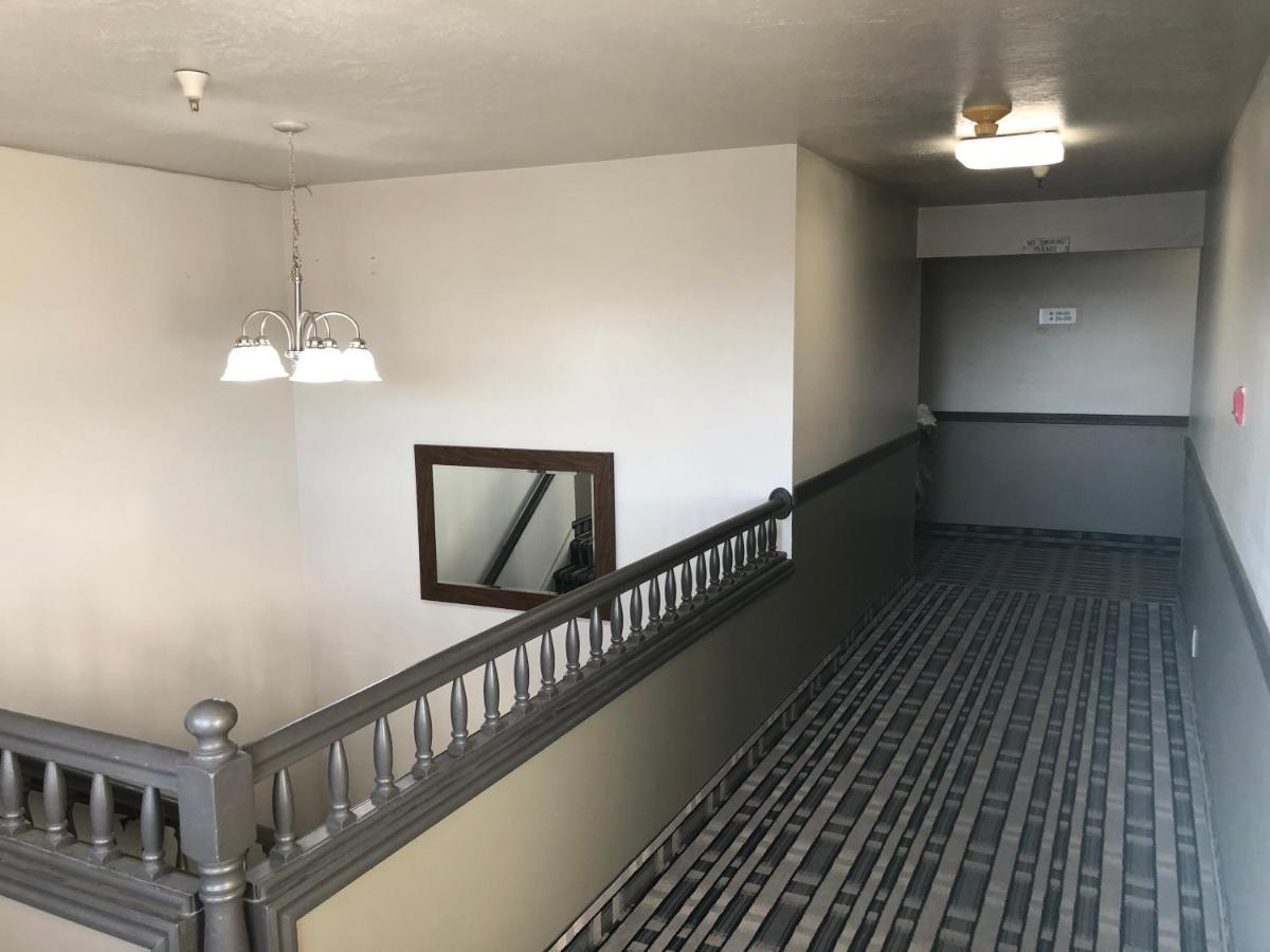 Ameri-Stay Inn & Suites Clearfield Exteriér fotografie