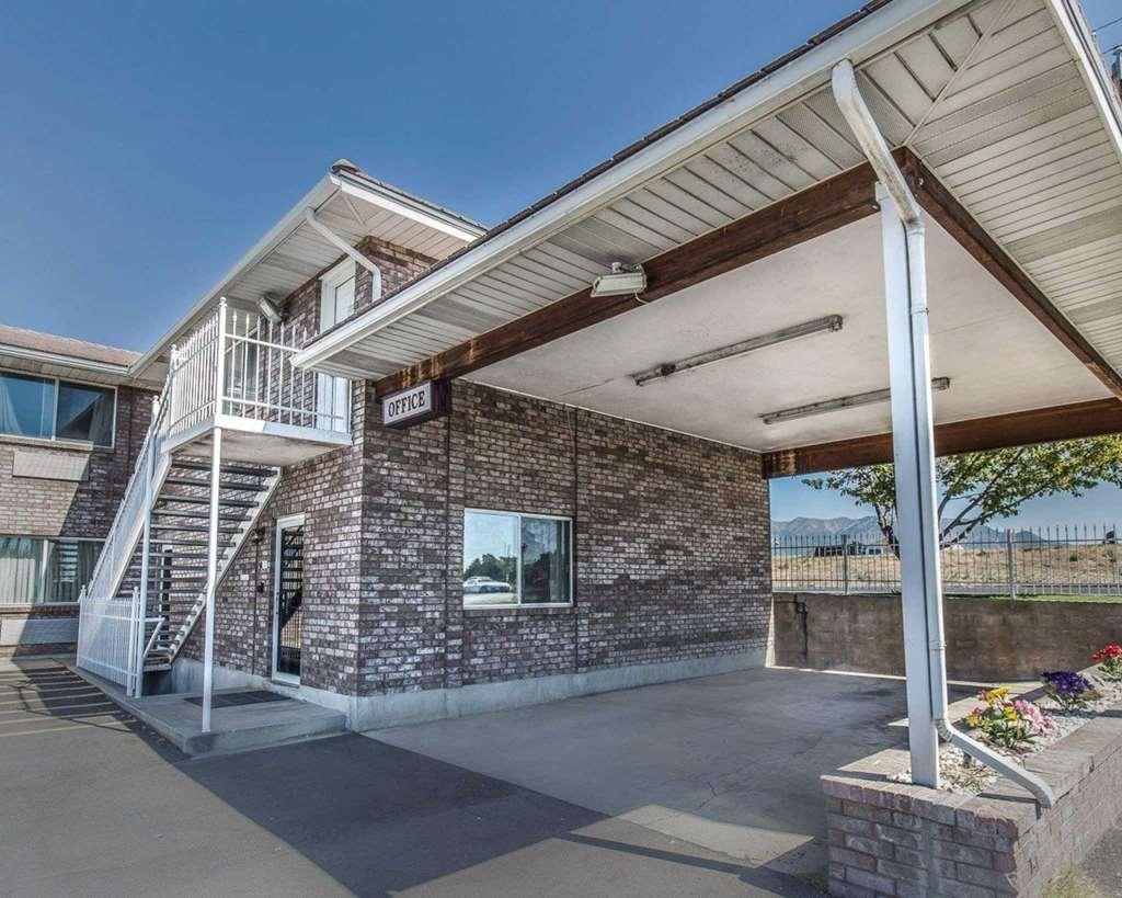 Ameri-Stay Inn & Suites Clearfield Exteriér fotografie
